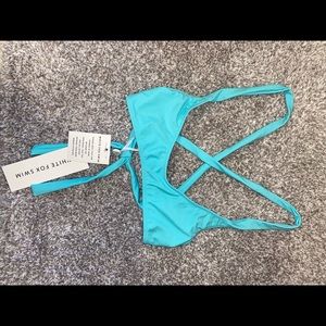 WhiteFox Boutique isla bikini top